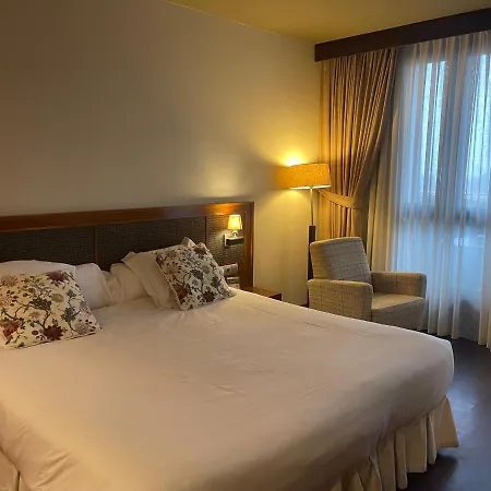 De Nature & 4* Torazu