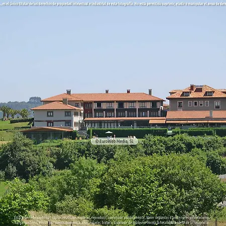 De Nature & Hotel Torazu