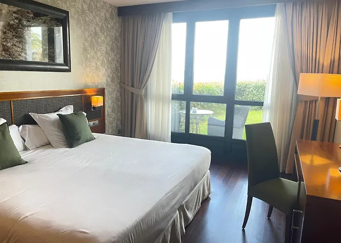 Hotel De Nature & 4*